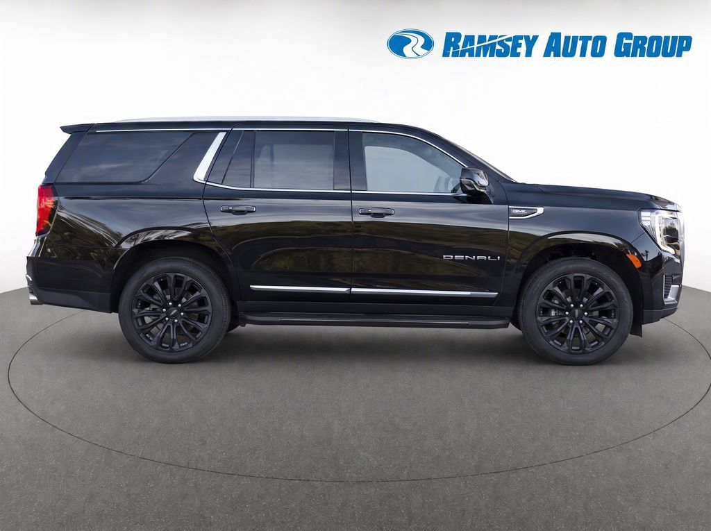 Used 2024 GMC Yukon Denali AWD/4WD image 8