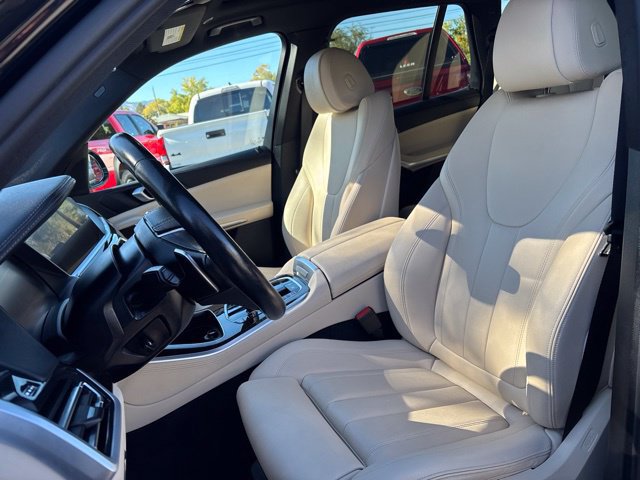 Used 2021 BMW X5 xDrive40i w/ Convenience Package AWD/4WD image 11