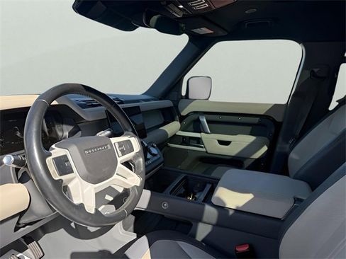 Used 2022 Land Rover Defender 110 X-Dynamic SE image 12