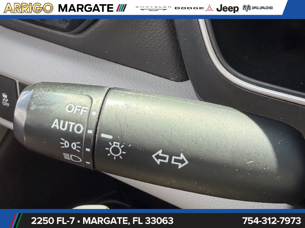 Used 2023 Honda Pilot LX image 31