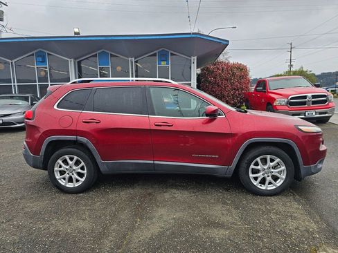 Used 2014 Jeep Cherokee Latitude image 8