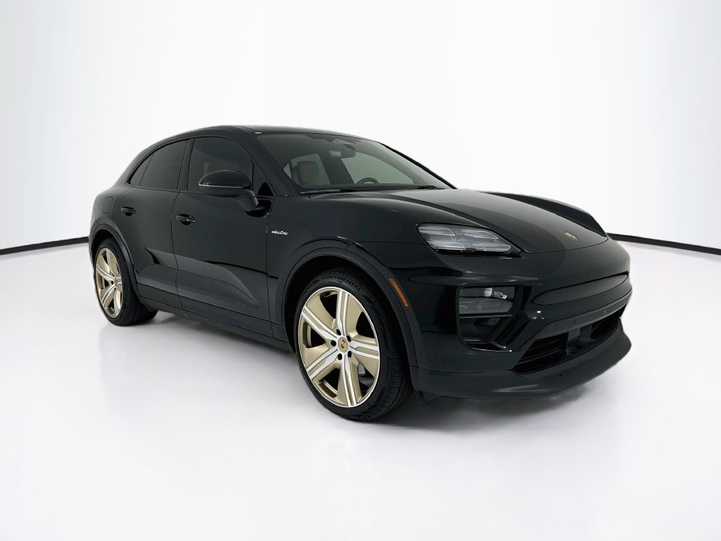 Certified 2024 Porsche Macan 4 Electric AWD/4WD image 9