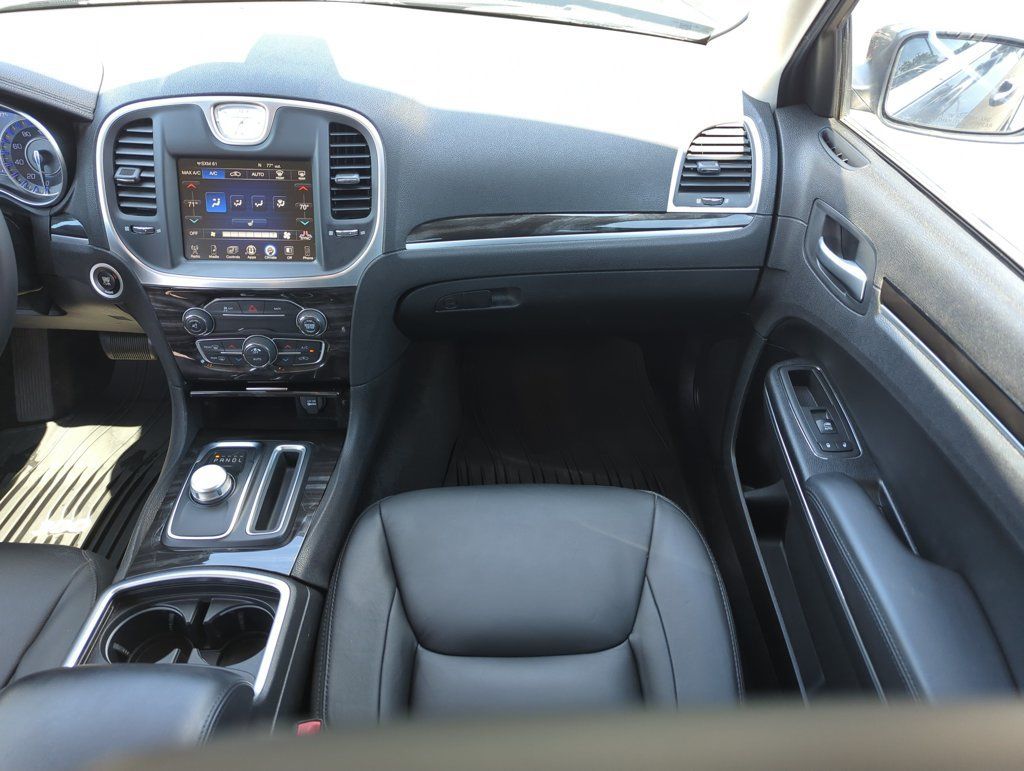 Used 2015 Chrysler 300 Limited RWD image 16