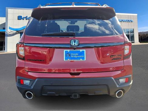 Used 2025 Honda Passport TrailSport image 5