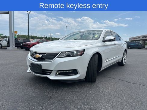 Used 2017 Chevrolet Impala Premier w/ Enhanced Convenience Package FWD image 8