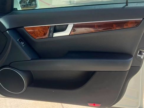 Used 2012 Mercedes-Benz C 250 Sedan image 16