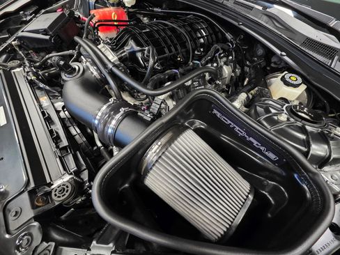 Used 2018 Chevrolet Camaro SS RWD image 39