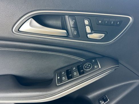 Used 2018 Mercedes-Benz CLA 250 image 11