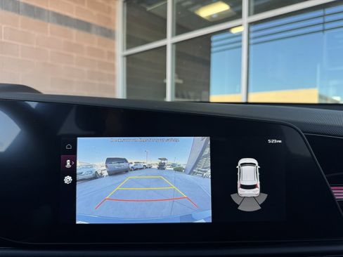 Used 2024 Kia Niro EX image 21