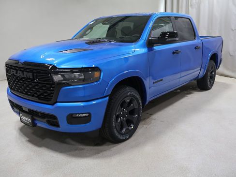 New 2026 RAM 1500 4x4 Crew Cab image 3