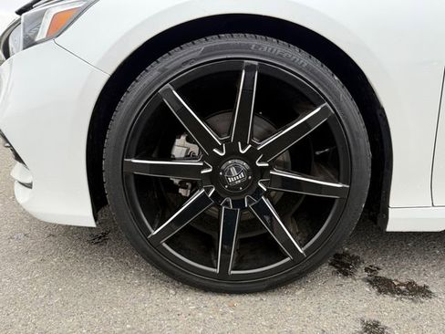 Used 2018 Honda Accord Touring image 31