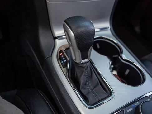 Used 2018 Jeep Grand Cherokee Trackhawk AWD/4WD image 24