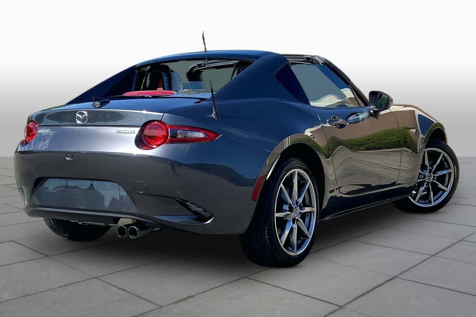 Used 2022 MAZDA MX-5 Miata RF Grand Touring RWD image 13