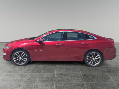 Used 2019 Chevrolet Malibu Premier w/ Sun and Wheel Package FWD image 2
