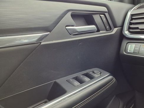 Used 2025 GMC Acadia Elevation image 20