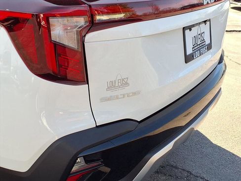 Used 2024 Kia Seltos EX image 27