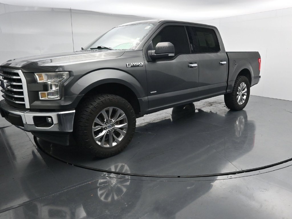 Used 2017 Ford F150 XLT w/ Equipment Group 302A Luxury RWD image 4