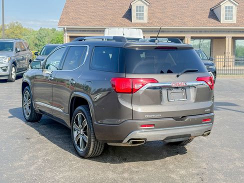 Used 2019 GMC Acadia Denali w/ Technology Package AWD/4WD image 7