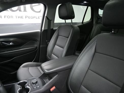 Used 2023 GMC Terrain SLT w/ Tech Package FWD image 16