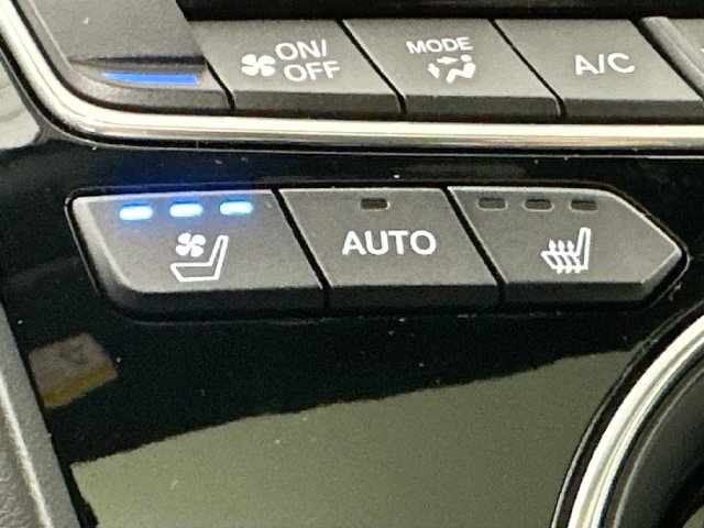 Used 2024 Acura RDX w/ Advance Package AWD/4WD image 18