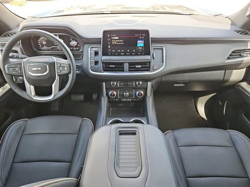 Used 2023 GMC Yukon SLT w/ SLT Luxury Package AWD/4WD image 10