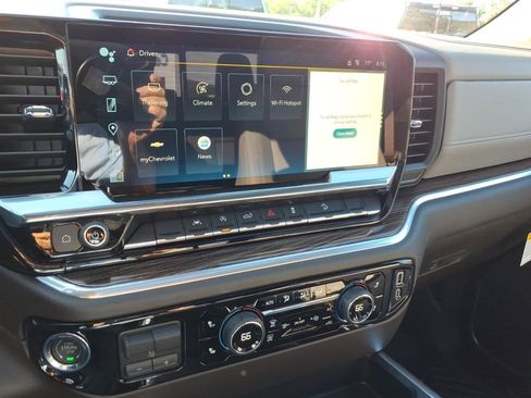 New 2026 Chevrolet Silverado 1500 RST w/ Dark Appearance Package AWD/4WD image 16