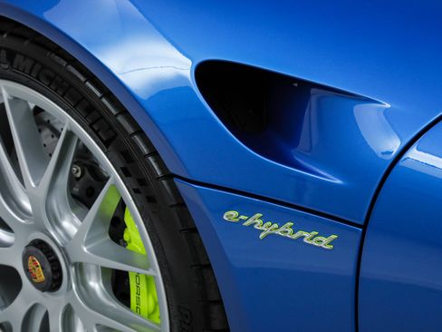 Used 2015 Porsche 918 Spyder AWD/4WD image 17