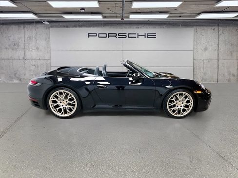 Certified 2023 Porsche 911 Carrera 4S AWD/4WD image 38