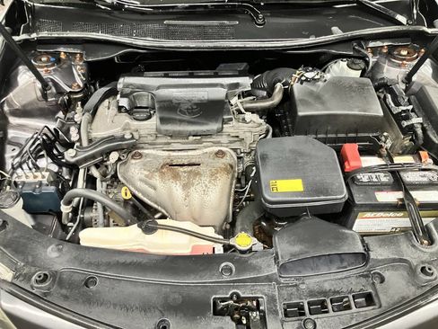 Used 2014 Toyota Camry SE image 11