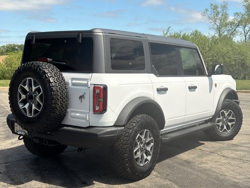 Used 2024 Ford Bronco Badlands AWD/4WD image 4