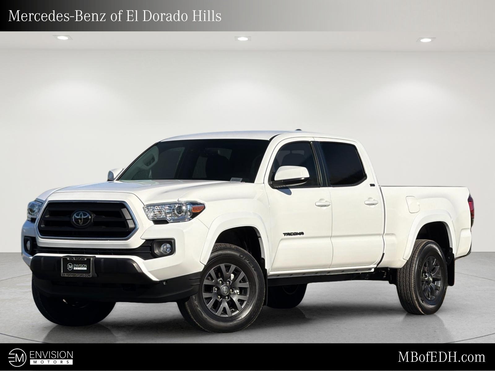 Used 2022 Toyota Tacoma SR5 AWD/4WD image 1