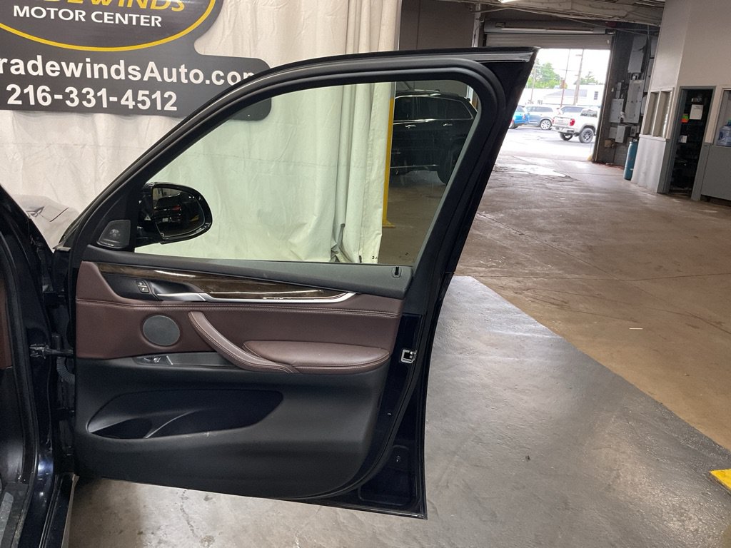 Used 2018 BMW X5 xDrive50i AWD/4WD image 35