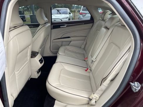 Used 2017 Ford Fusion Platinum AWD/4WD image 22