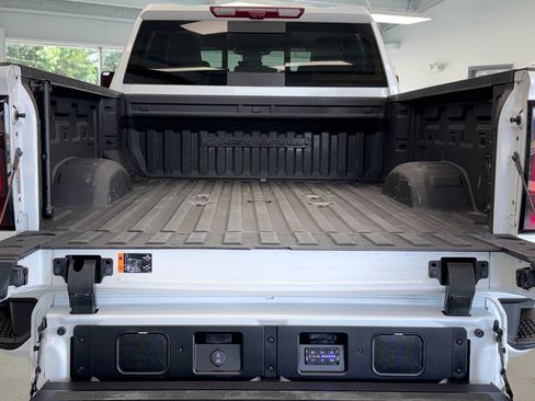 Used 2024 GMC Sierra 2500 Denali Ultimate AWD/4WD image 35