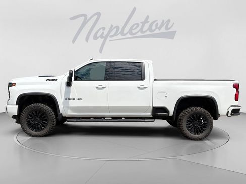 Used 2024 Chevrolet Silverado 3500 LTZ w/ LTZ Plus Package AWD/4WD image 4