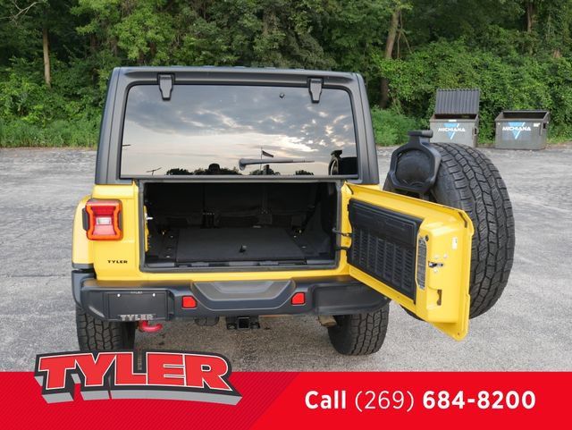 Used 2019 Jeep Wrangler Unlimited Rubicon w/ LED Lighting Group AWD/4WD image 16