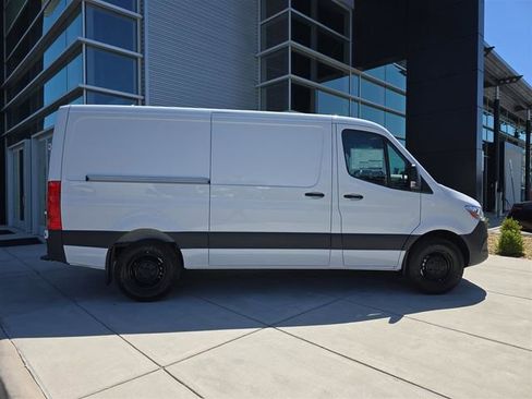 New 2025 Mercedes-Benz Sprinter 2500 image 2