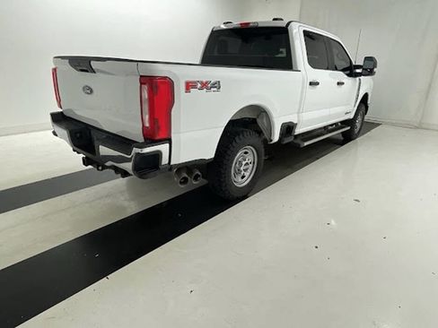 Used 2023 Ford F250 XL w/ FX4 Off-Road Package AWD/4WD image 8