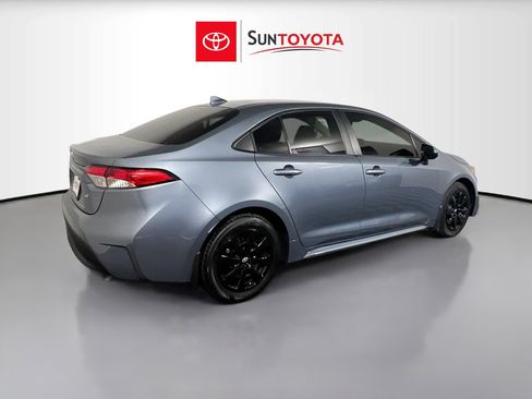 Used 2025 Toyota Corolla LE FWD image 4