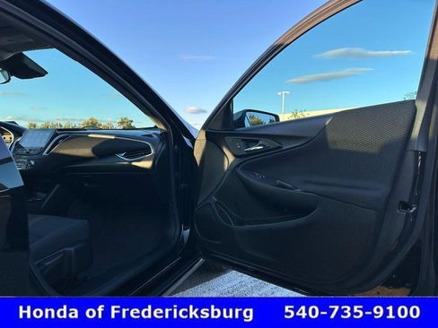 Used 2023 Chevrolet Malibu LT image 31