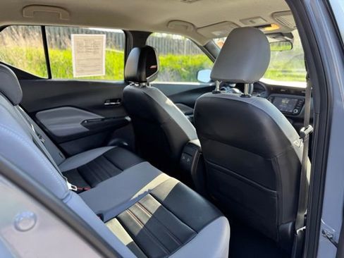 Used 2023 Nissan Kicks SR w/ SR Premium Package FWD image 16