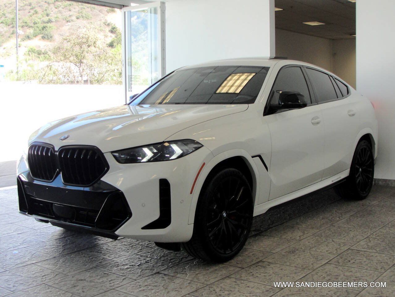 Used 2024 BMW X6 xDrive40i w/ M Sport Professional Package AWD/4WD image 9