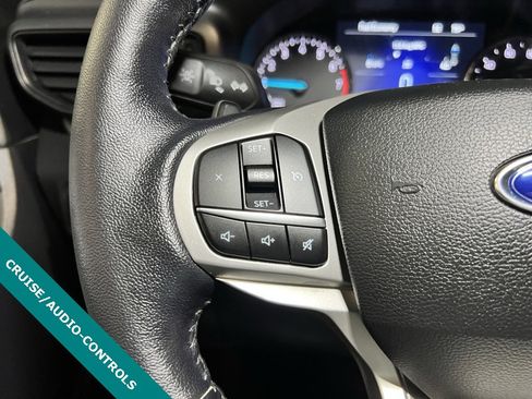 Used 2020 Ford Explorer XLT image 22