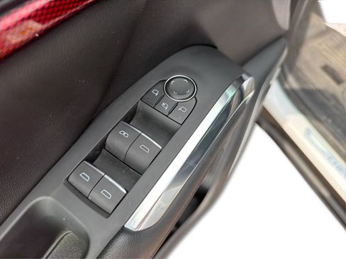 Used 2024 Chevrolet Traverse RS w/ LPO, Floor Liner Package AWD/4WD image 36