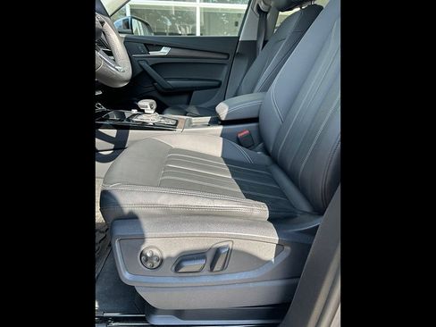 Used 2023 Audi Q5 2.0T Premium w/ Convenience Package AWD/4WD image 8