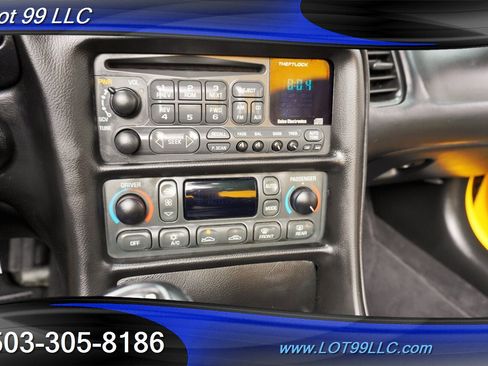 Used 2001 Chevrolet Corvette Convertible w/ Preferred Equipment Group2 image 19