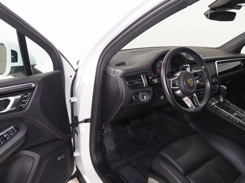 Used 2021 Porsche Macan image 57
