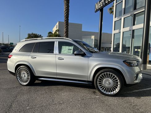 New 2026 Mercedes-Benz Maybach GLS 600 4MATIC image 9
