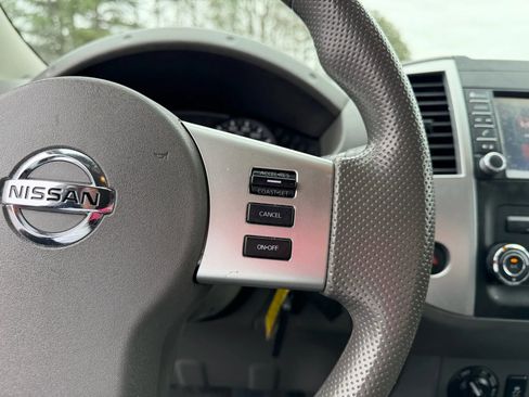 Used 2019 Nissan Frontier SV image 16