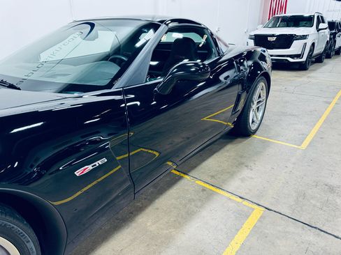 Used 2006 Chevrolet Corvette Z06 w/ Preferred Equipment Group image 21